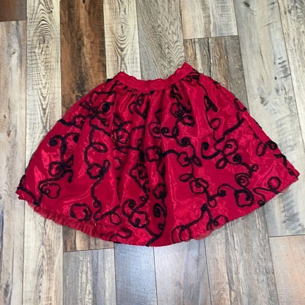 ✨The Children’s Place Red & Black Holiday Maxi Skirt